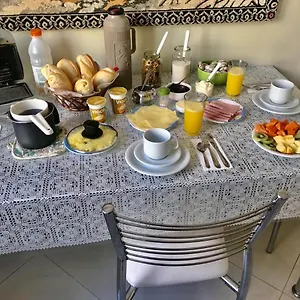  Quarto em Acomodações Particulares 2 - Avenida Carlos Gomes Brasil
